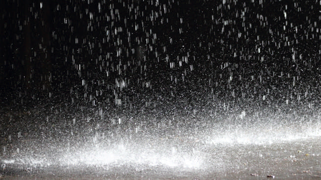 Kraftig regn. Foto: Colourbox.