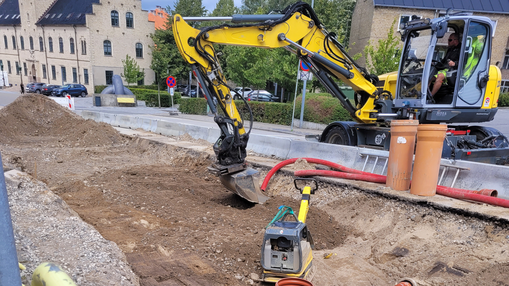 Gravearbejde med gravemaskine. Foto. Ren Forsyning Mariagerfjord.
